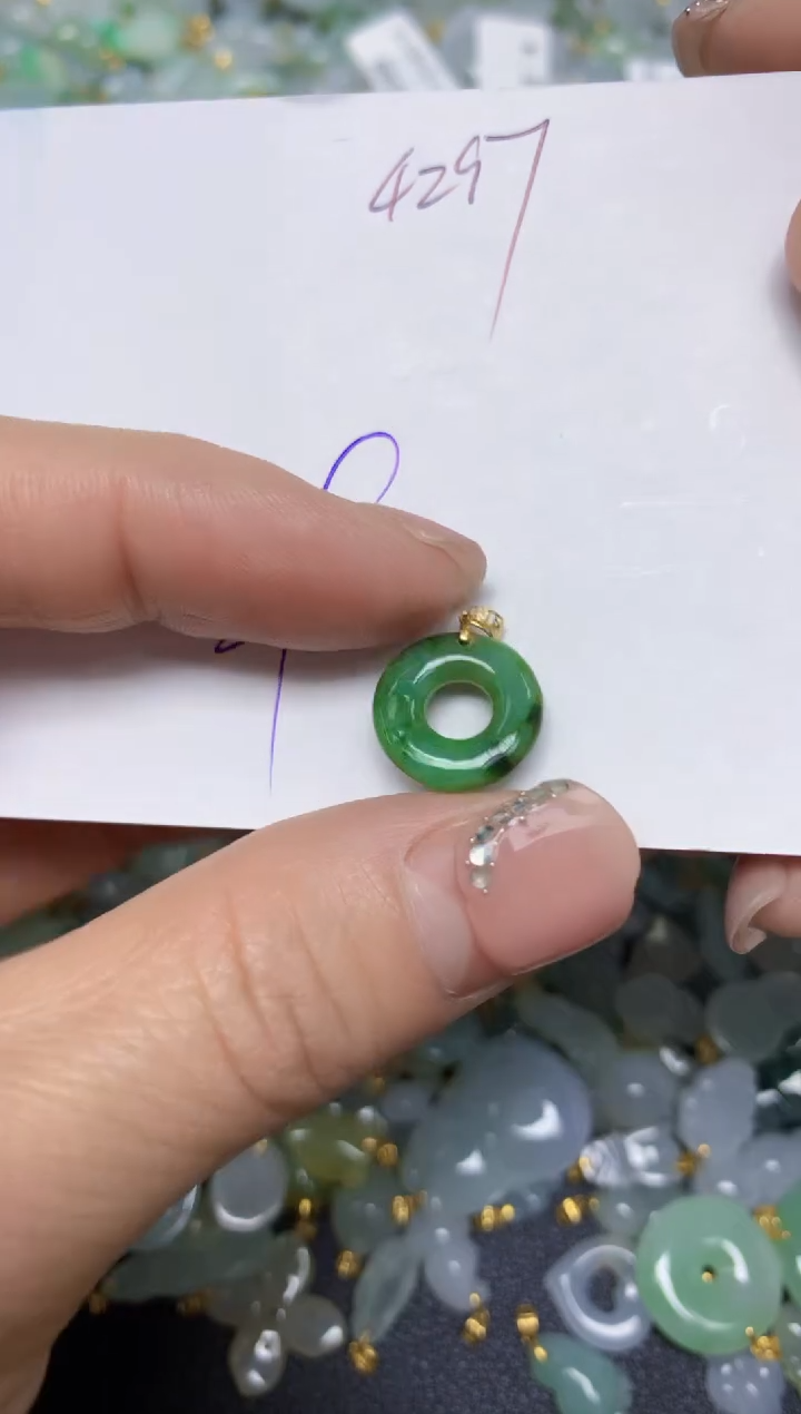 【闪购商品】翡翠挂件18K金镶嵌 天然翡翠A货