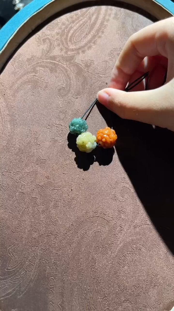 翡翠挂件未镶嵌红翡绿翠