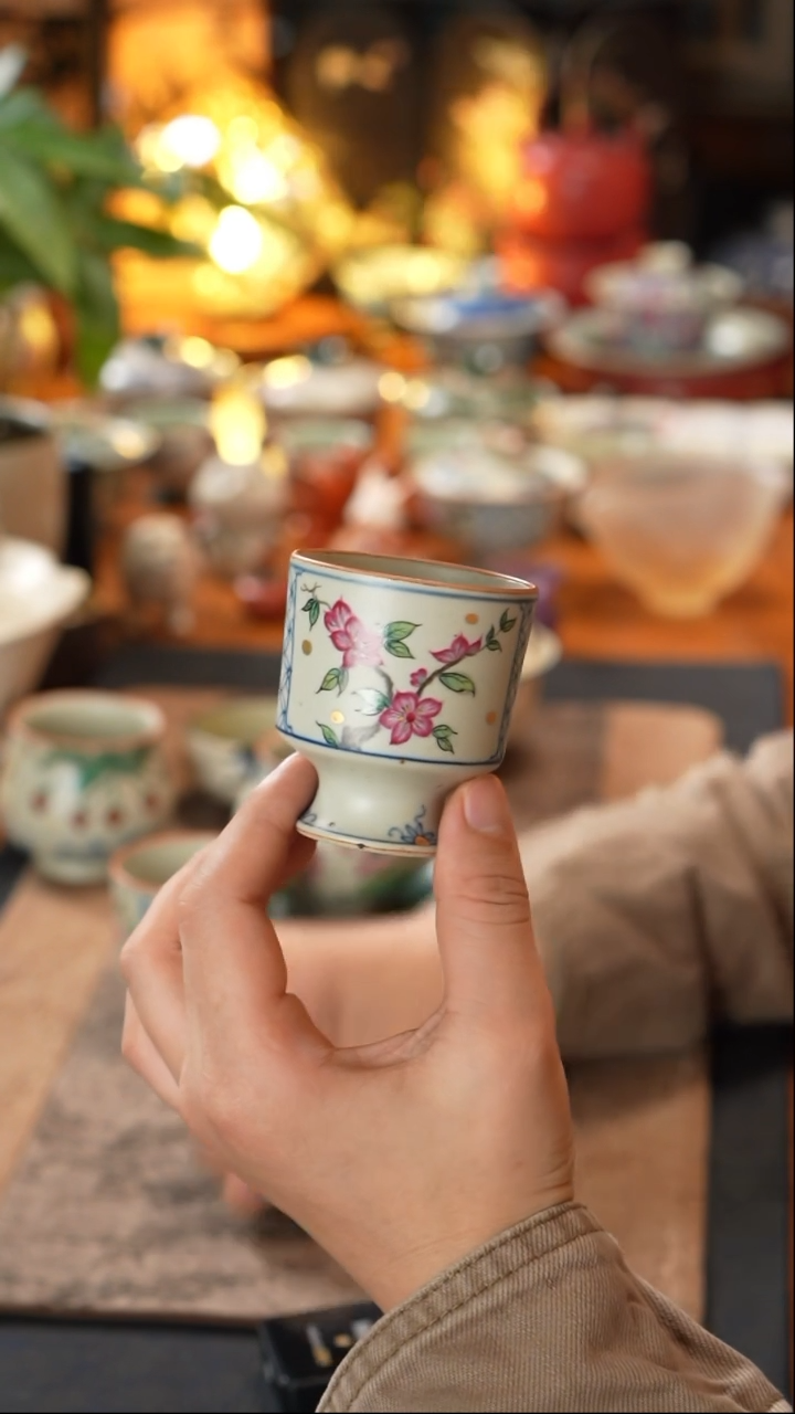 【闪购商品】素谷青花开窗桃花小高足主人杯