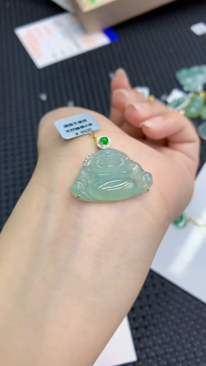 【闪购商品】翡翠颈饰18K金镶嵌            8