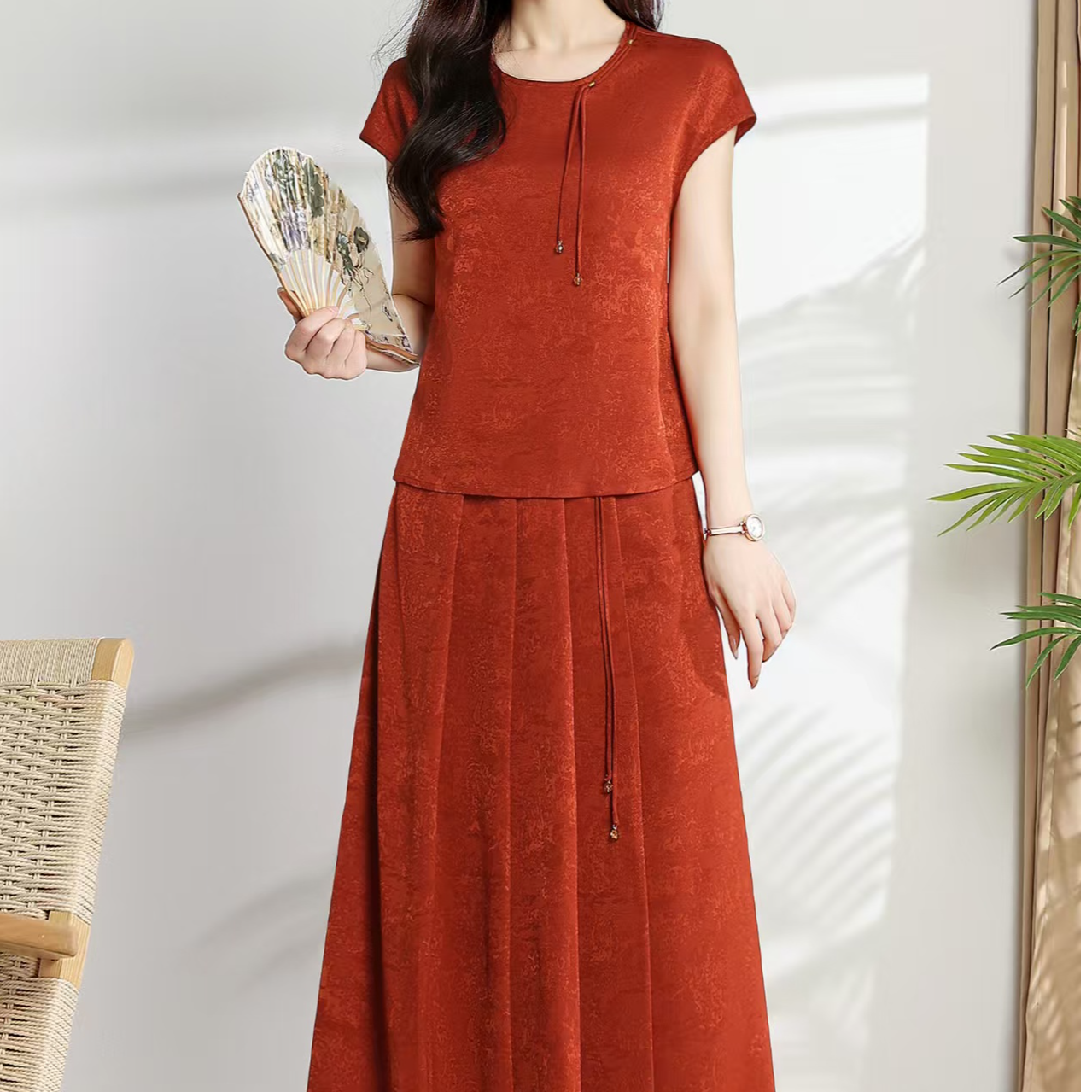 时尚无袖复古中长款大码宽松型薄款圆领中老年女装