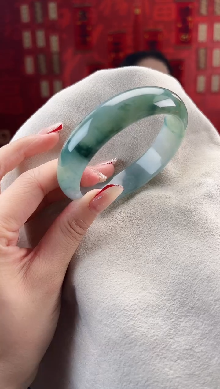 【闪购商品】翡翠手镯未镶嵌手镯