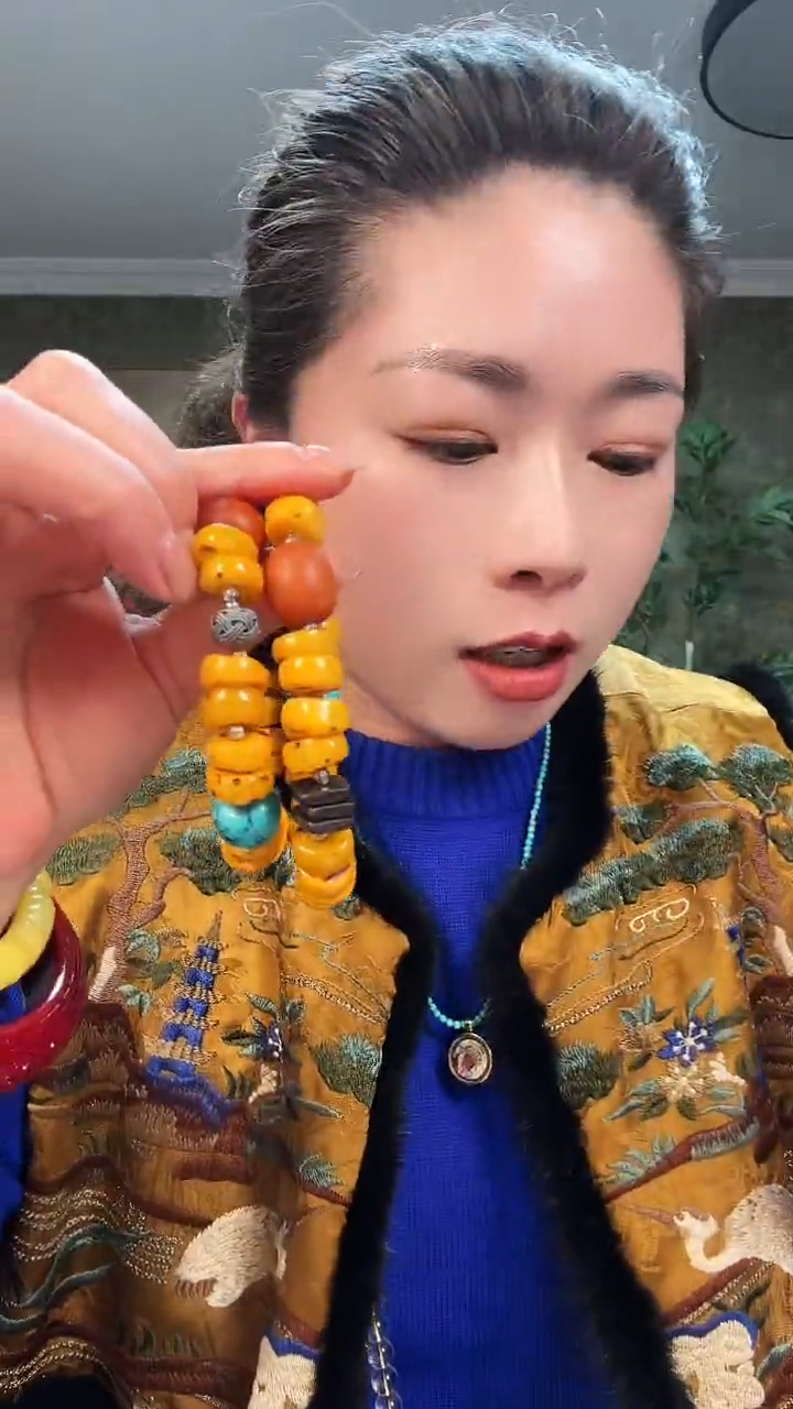 【闪购商品】树脂制品0000000T411