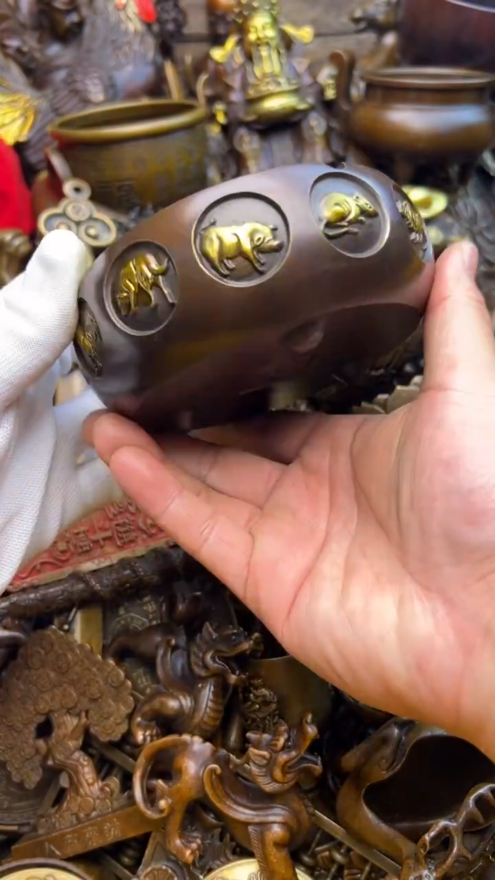 精美铜器，点击下单