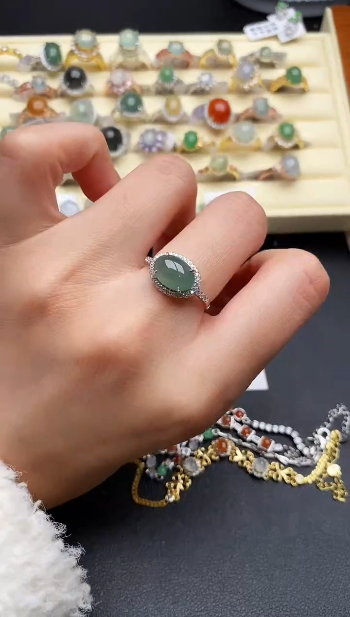 【闪购商品】翡翠戒指银S925镶嵌8888888+6