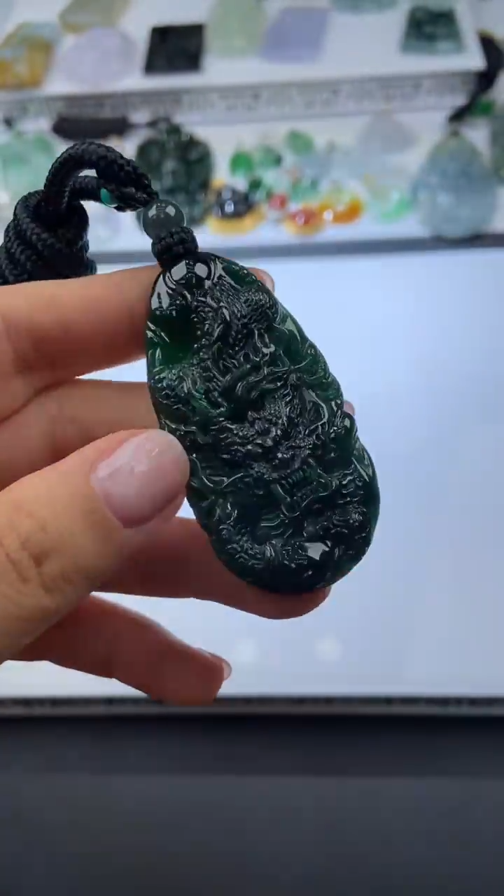 颈饰未镶嵌翡翠304561 多人
