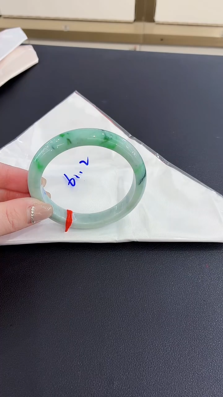 未镶嵌手镯翡翠翡翠手镯