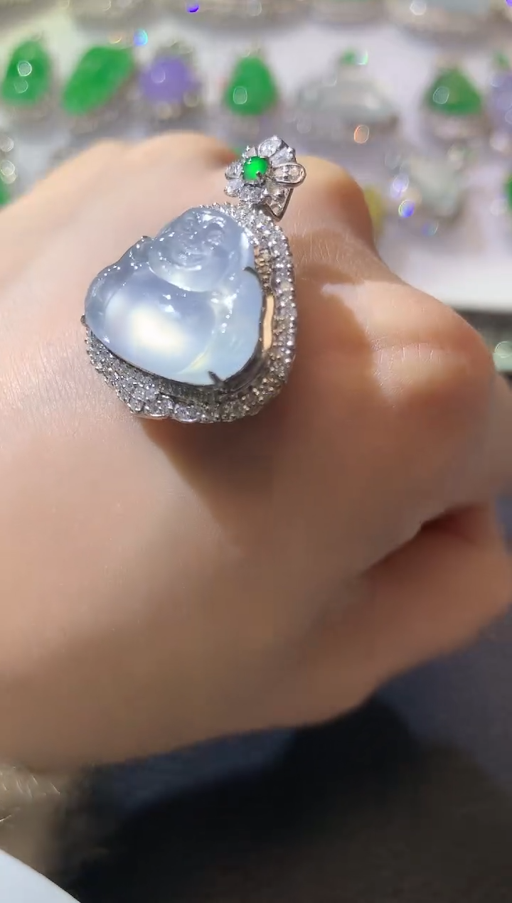 【闪购商品】翡翠吊坠(不含链)18K金镶嵌A79