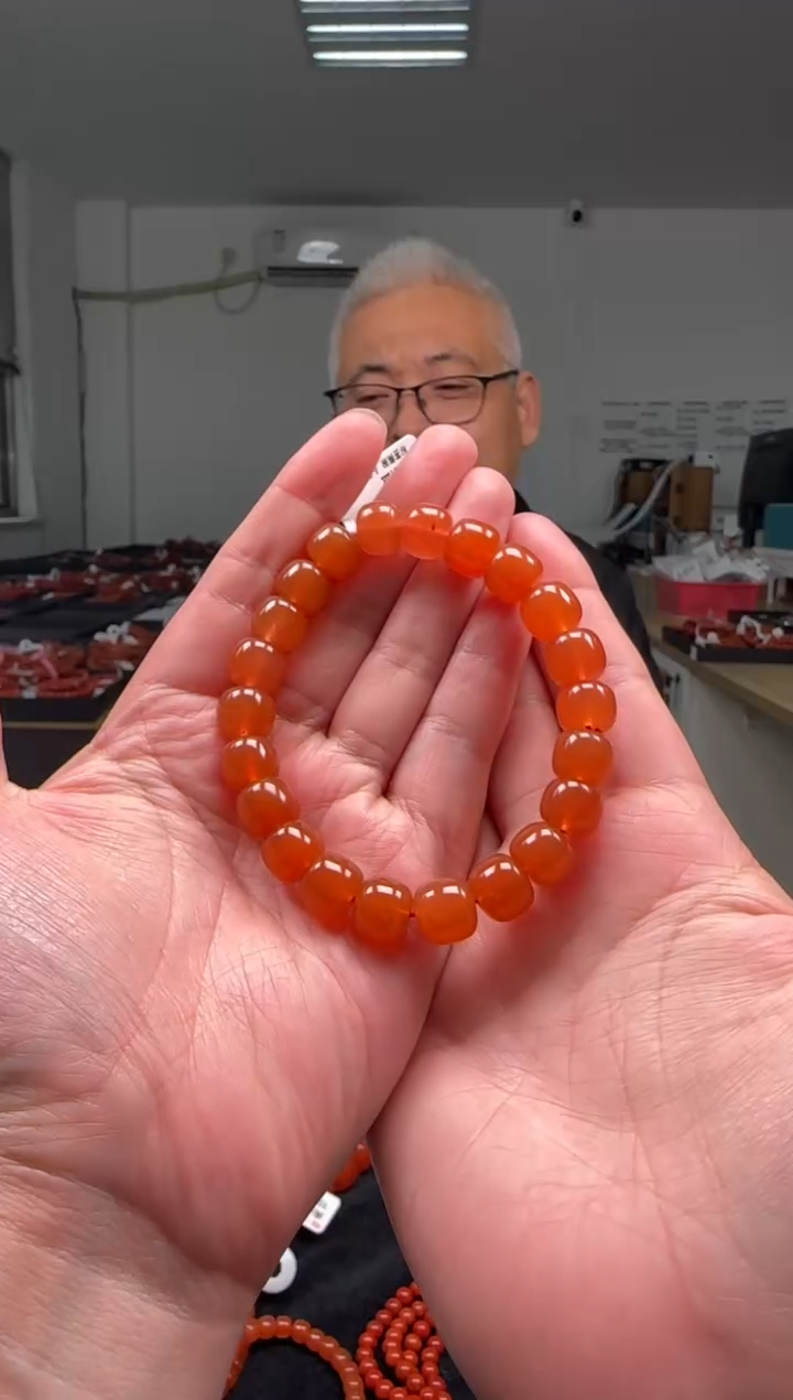 【闪购商品】南红玛瑙10mm保山原矿手串老型未镶嵌多样性发一件