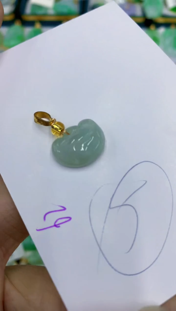 翡翠未镶嵌颈饰1111111111