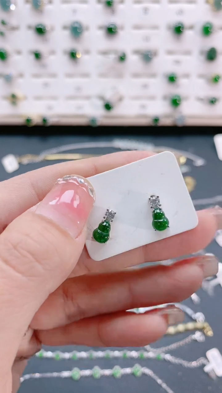【闪购商品】翡翠耳饰银S925镶嵌天然翡翠