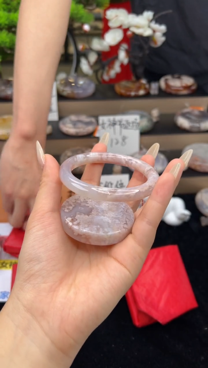 【闪购商品】石英质玉手镯未镶嵌60圈口（赠送镯心）11397