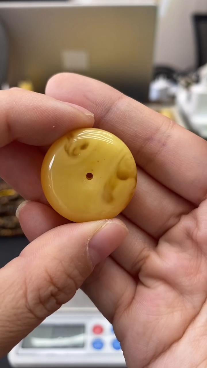 琥珀未镶嵌珠宝奇石S**H1057