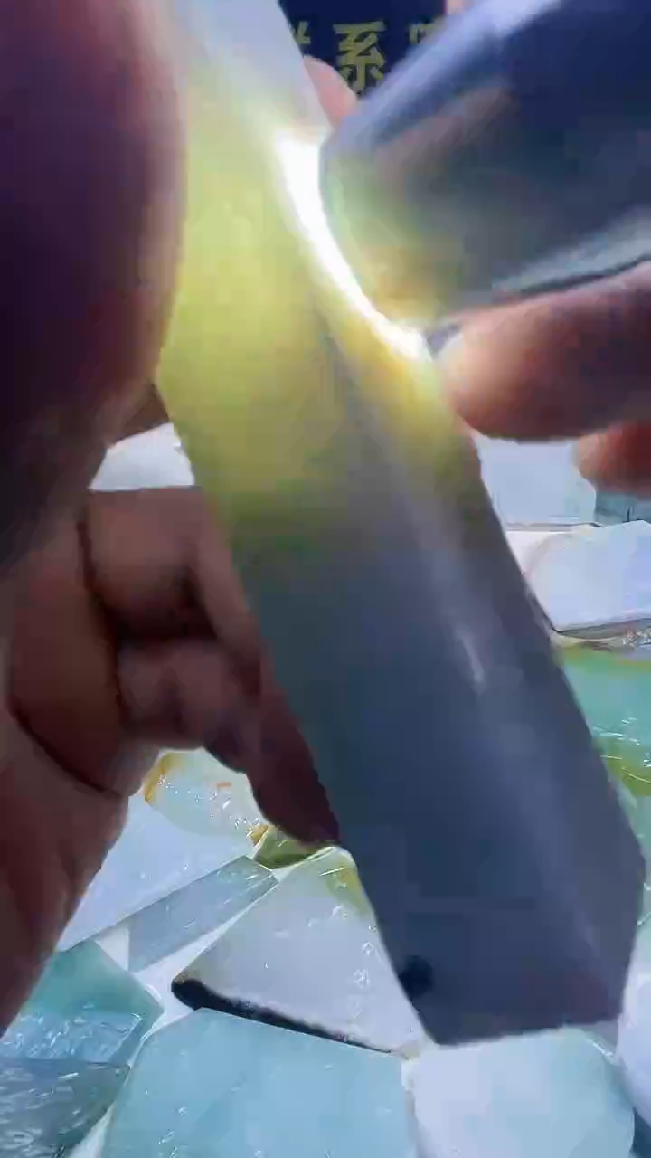 翡翠未镶嵌颈饰翡翠954