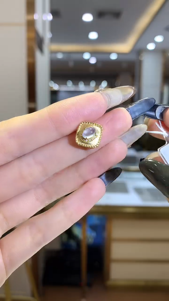 【闪购商品】翡翠吊坠(不含链)18K金镶嵌翡翠吊坠