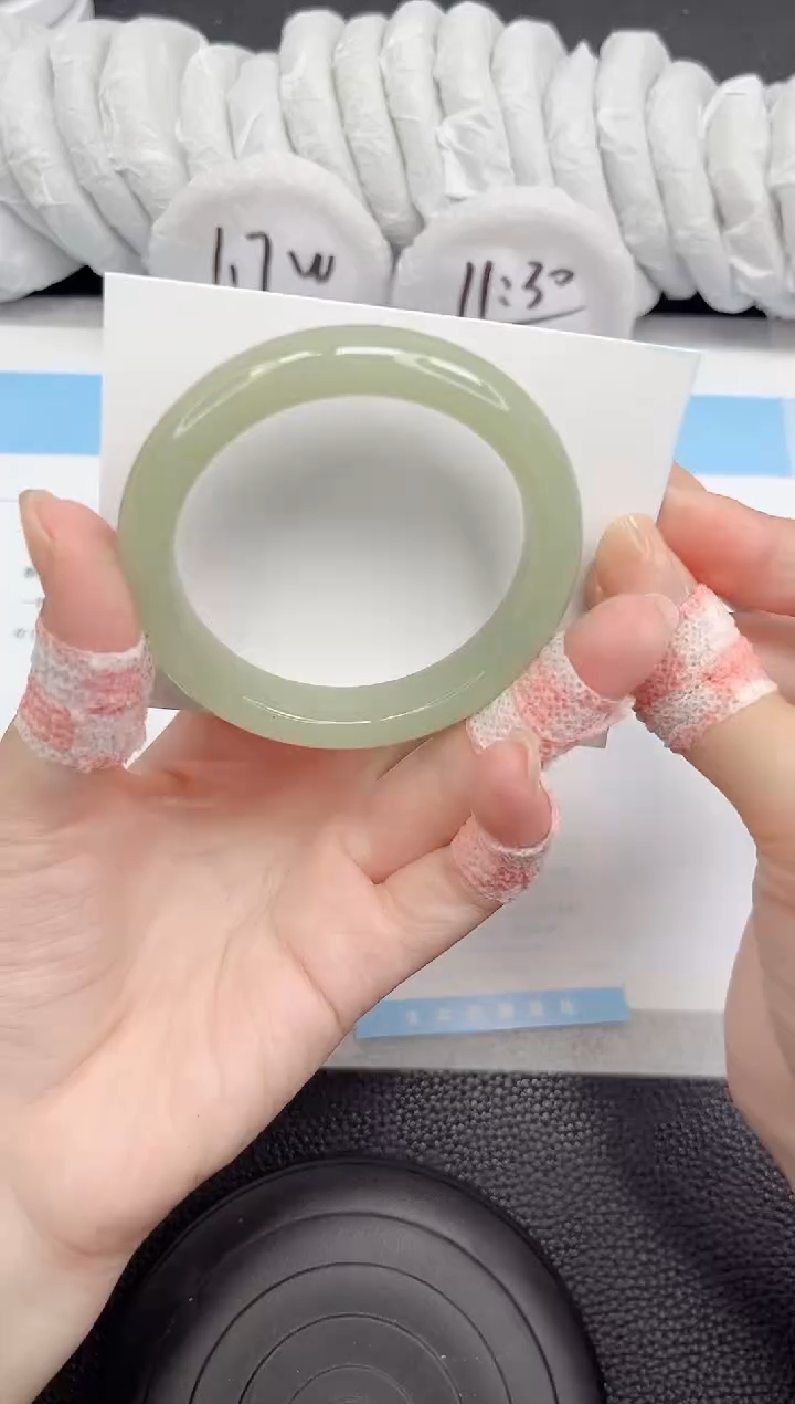 石英质玉手镯未镶嵌325-54