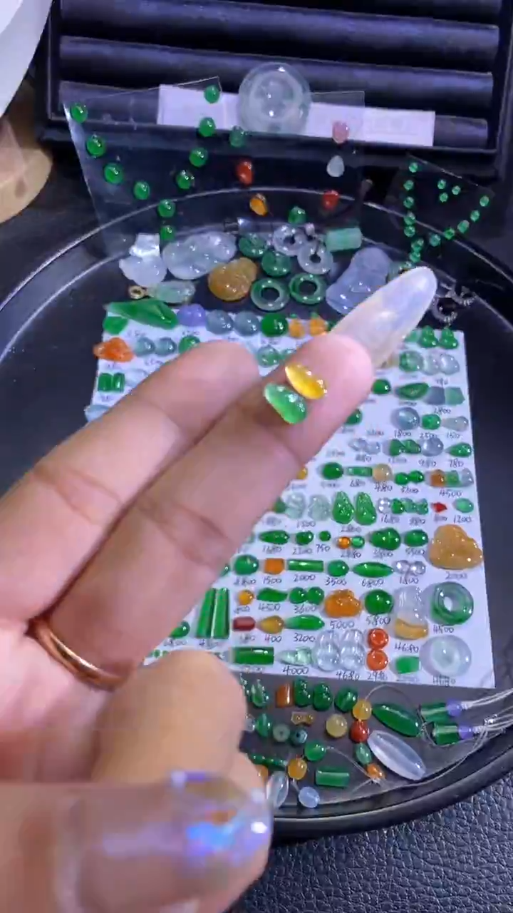 未镶嵌挂件翡翠豆子