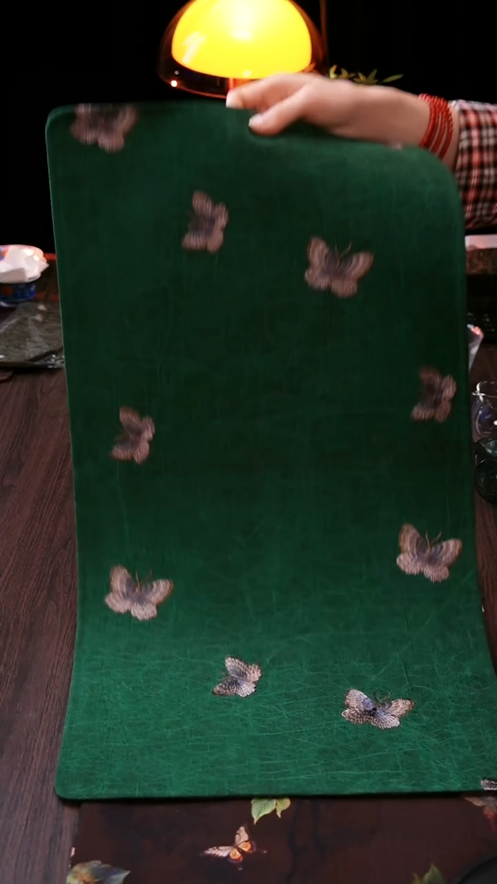 香云纱老料绿地蝴蝶