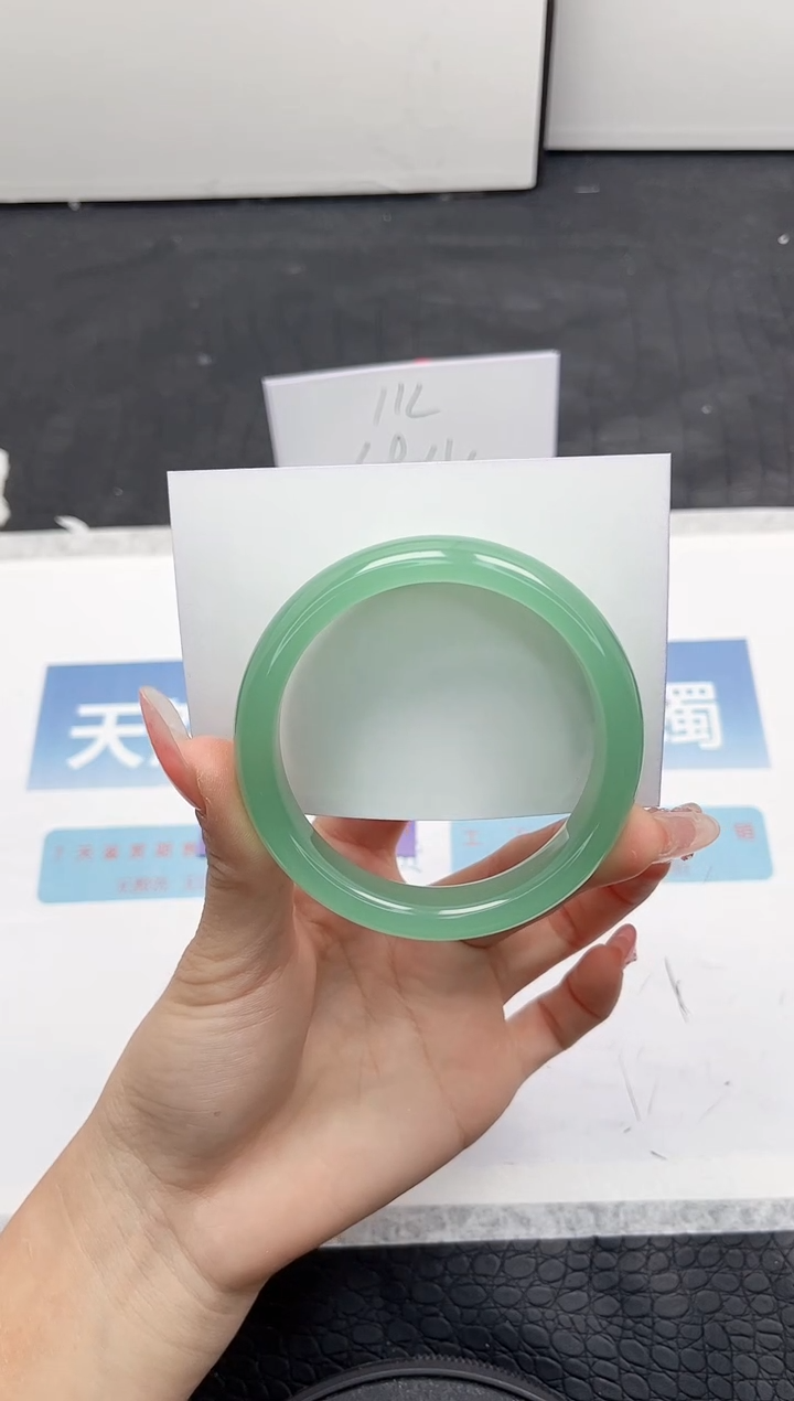 【闪购商品】石英质玉手镯未镶嵌103-56.6