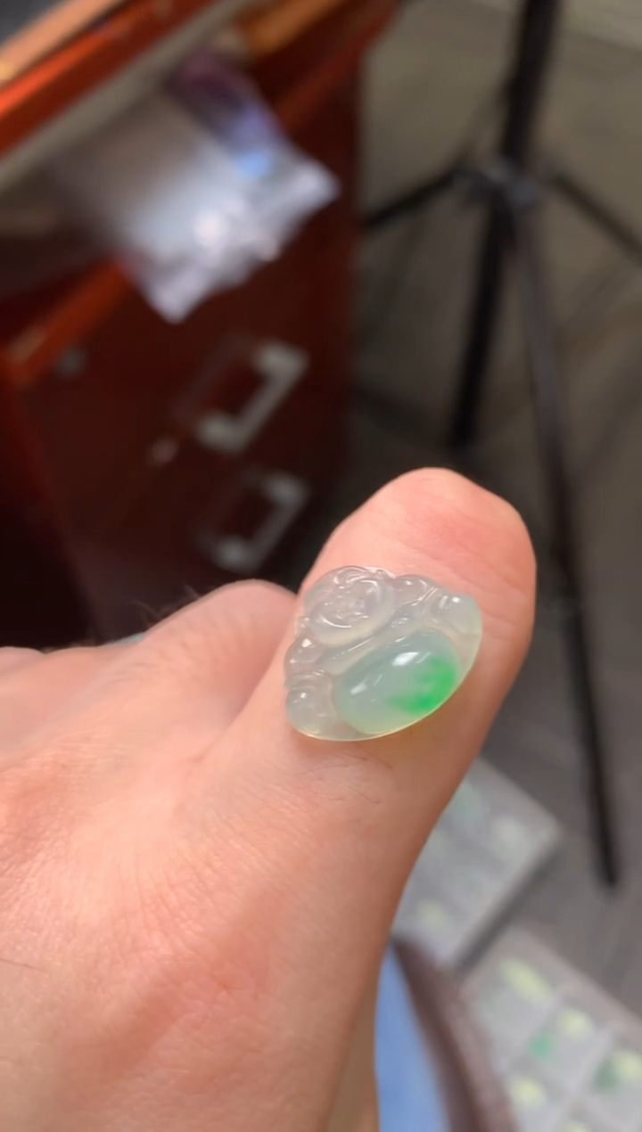 未镶嵌定制翡翠裸玉