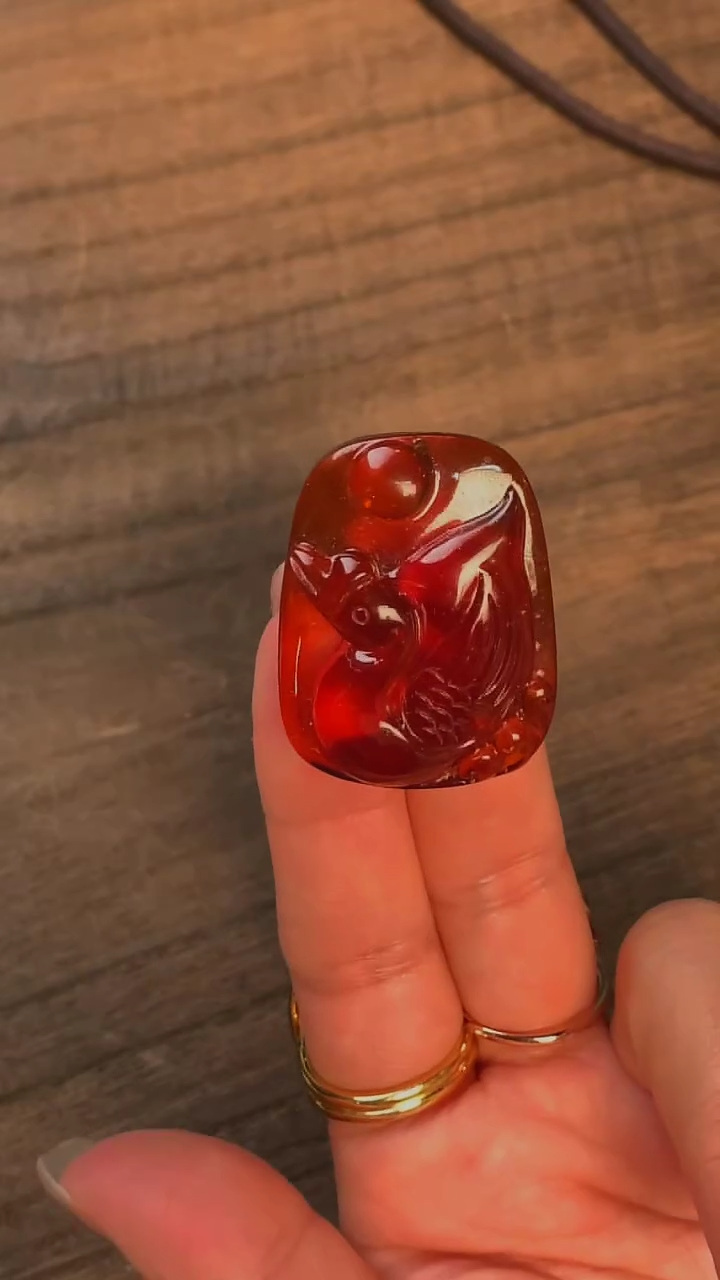 【闪购商品】琥珀吊坠(赠链)未镶嵌手工雕刻件