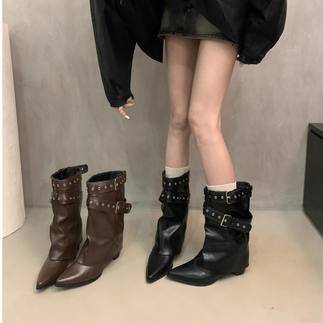 尖头裤管靴女款早秋黑色粗跟美拉德短靴2025新款显瘦复古马丁靴子