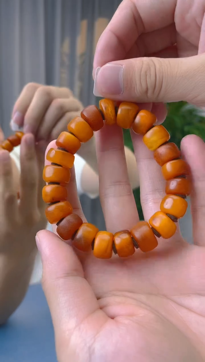 未镶嵌蜜蜡珠宝奇石假一罚十，微瑕发一件025.13