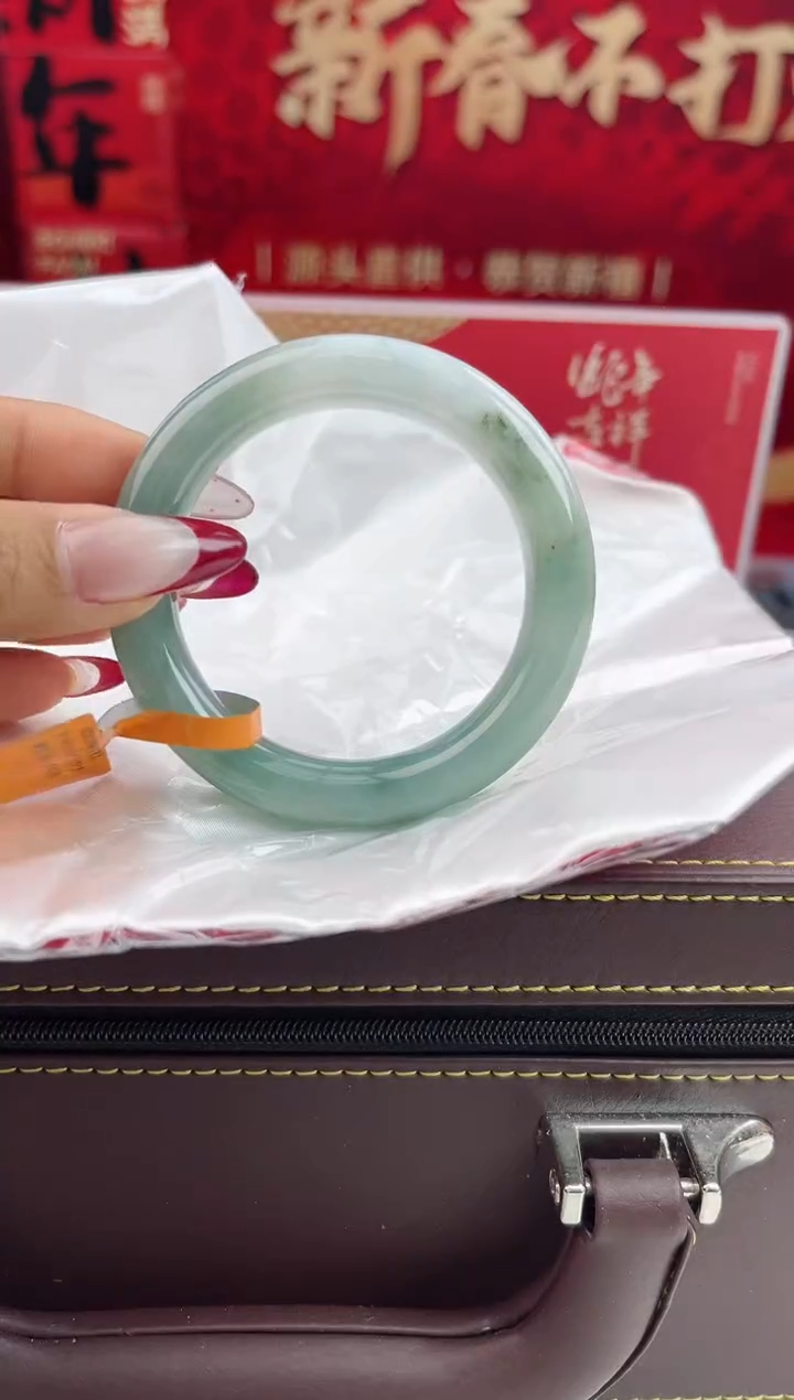 【闪购商品】翡翠手镯未镶嵌翡翠手镯（微瑕）6