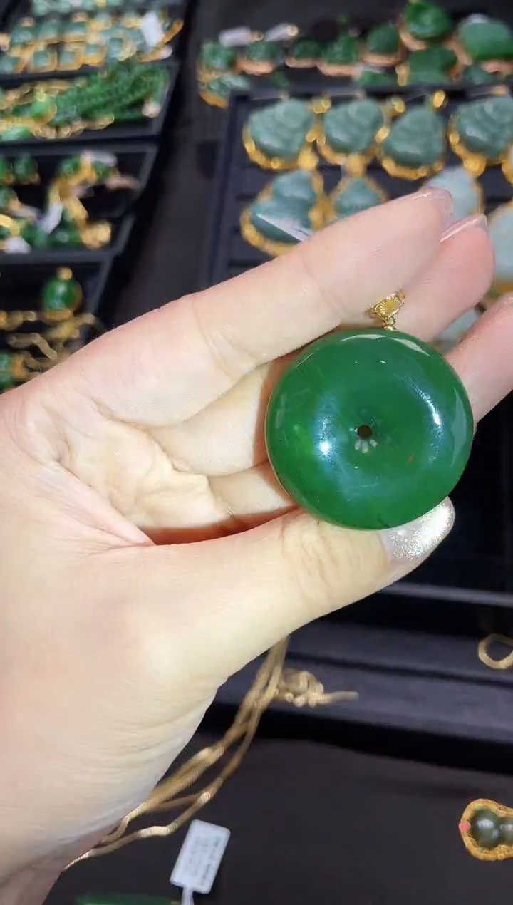 【闪购商品】和田玉吊坠18K金镶嵌多样性发一Z