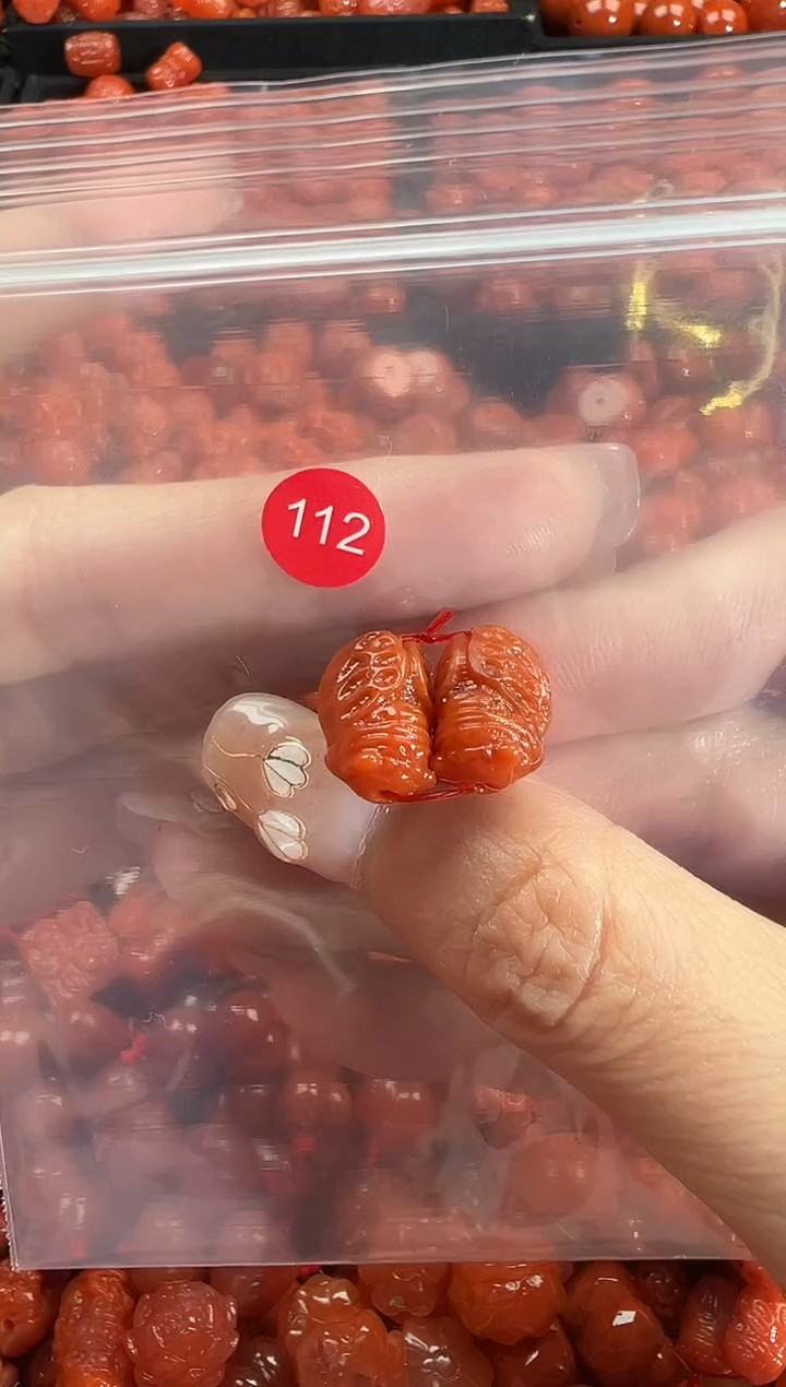 颈饰未镶嵌南红玛瑙1