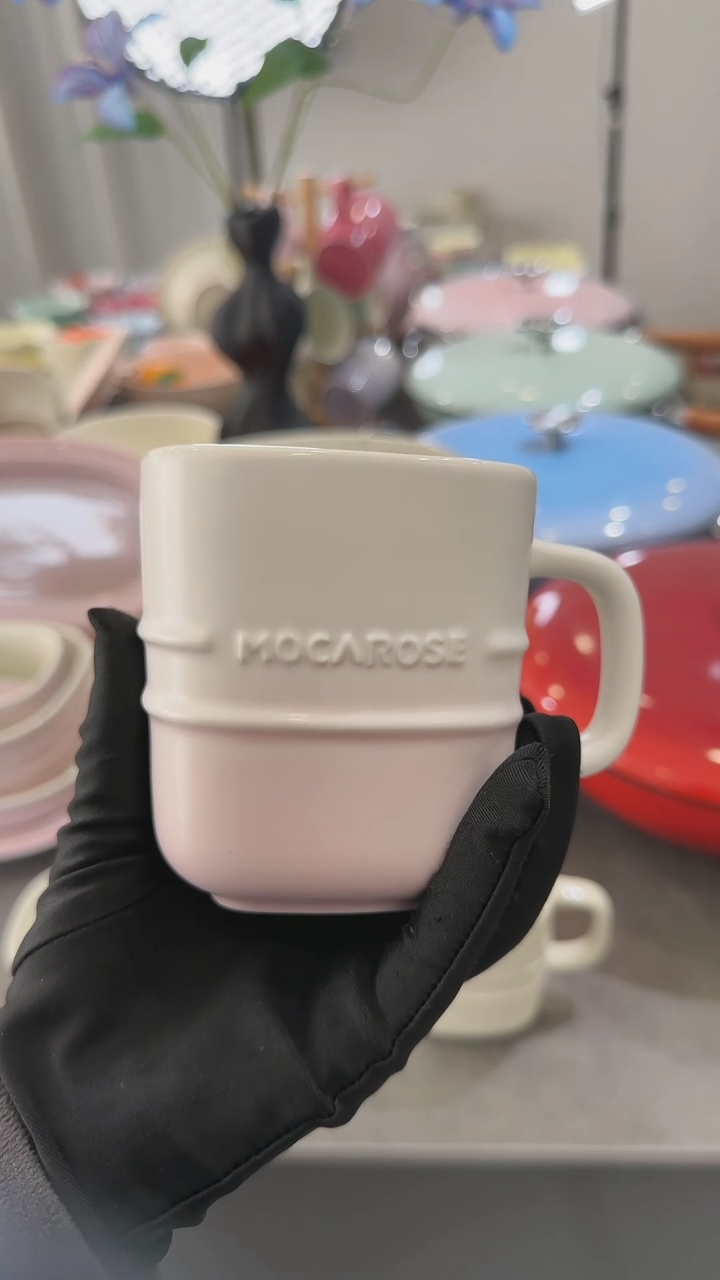 【闪购商品】瓷方形炻彩马克杯-渐变粉