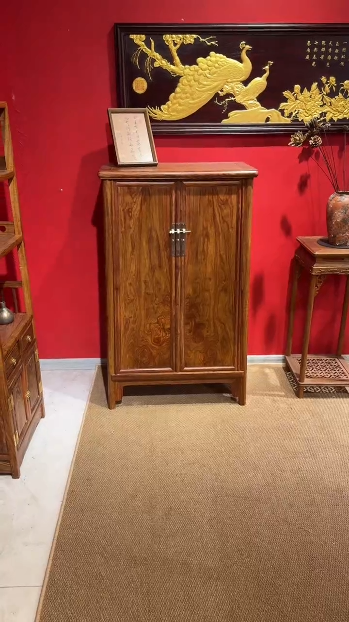 【闪购商品】花梨木类家具圆角柜