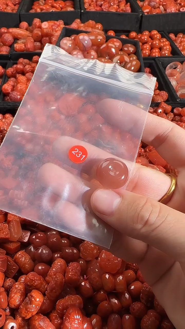 颈饰未镶嵌南红玛瑙1