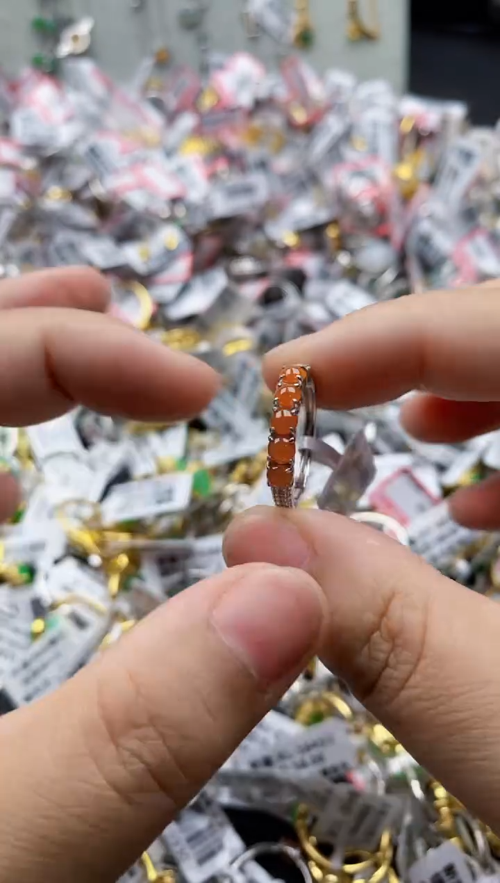 翡翠戒指银S925镶嵌3333333    6+