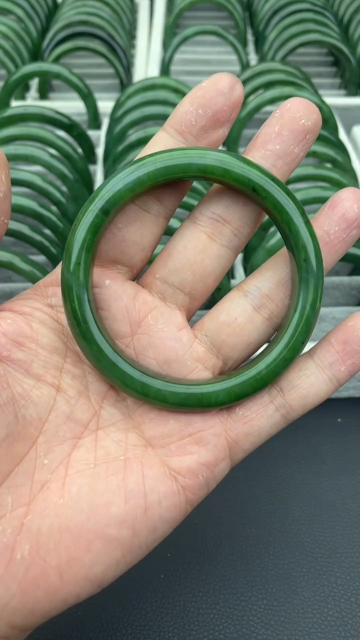 未镶嵌手镯和田玉（碧玉）16-62.5