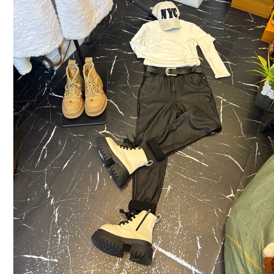 D25 120303 皮裤女新款紧身外穿高腰弹力显瘦长裤哑光打底小脚裤