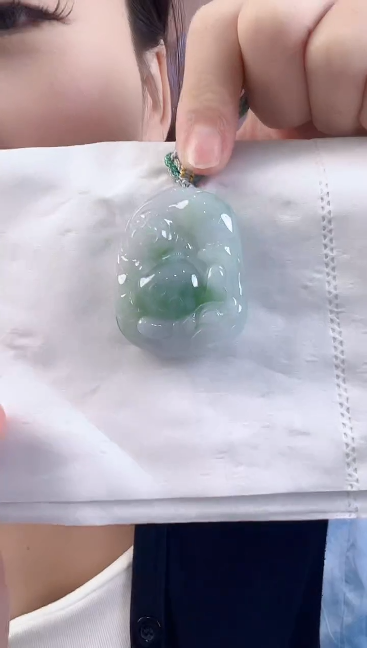 翡翠未镶嵌吊坠(不含链)孤品翡翠A货随行佛吊坠
