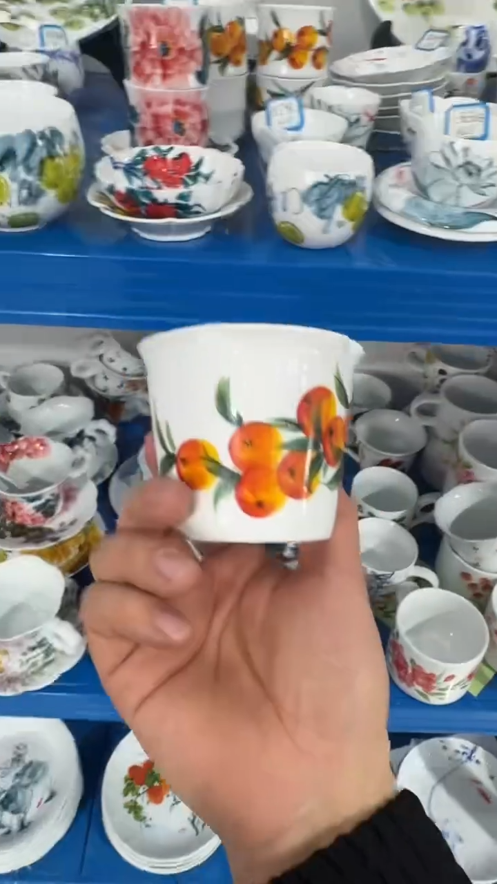 摆件陶瓷景德镇高温瓷（花口杯）