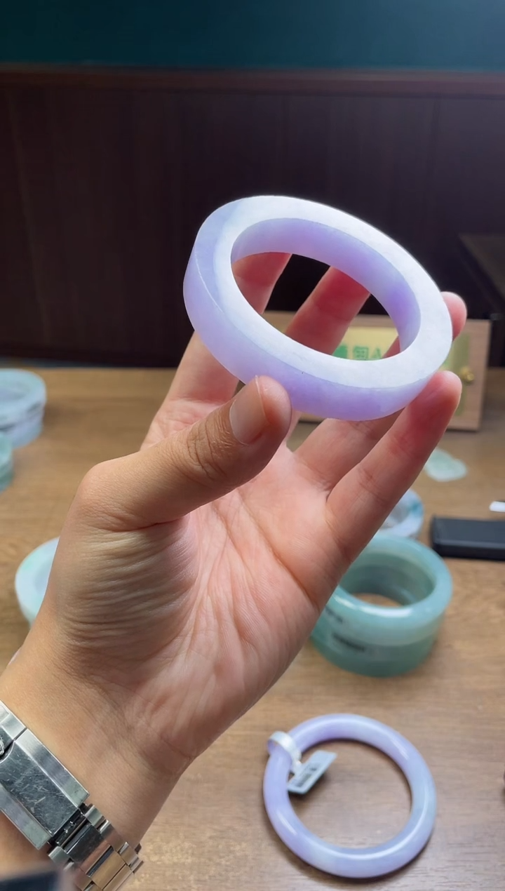 未镶嵌手镯定制翡翠玉*雪定制