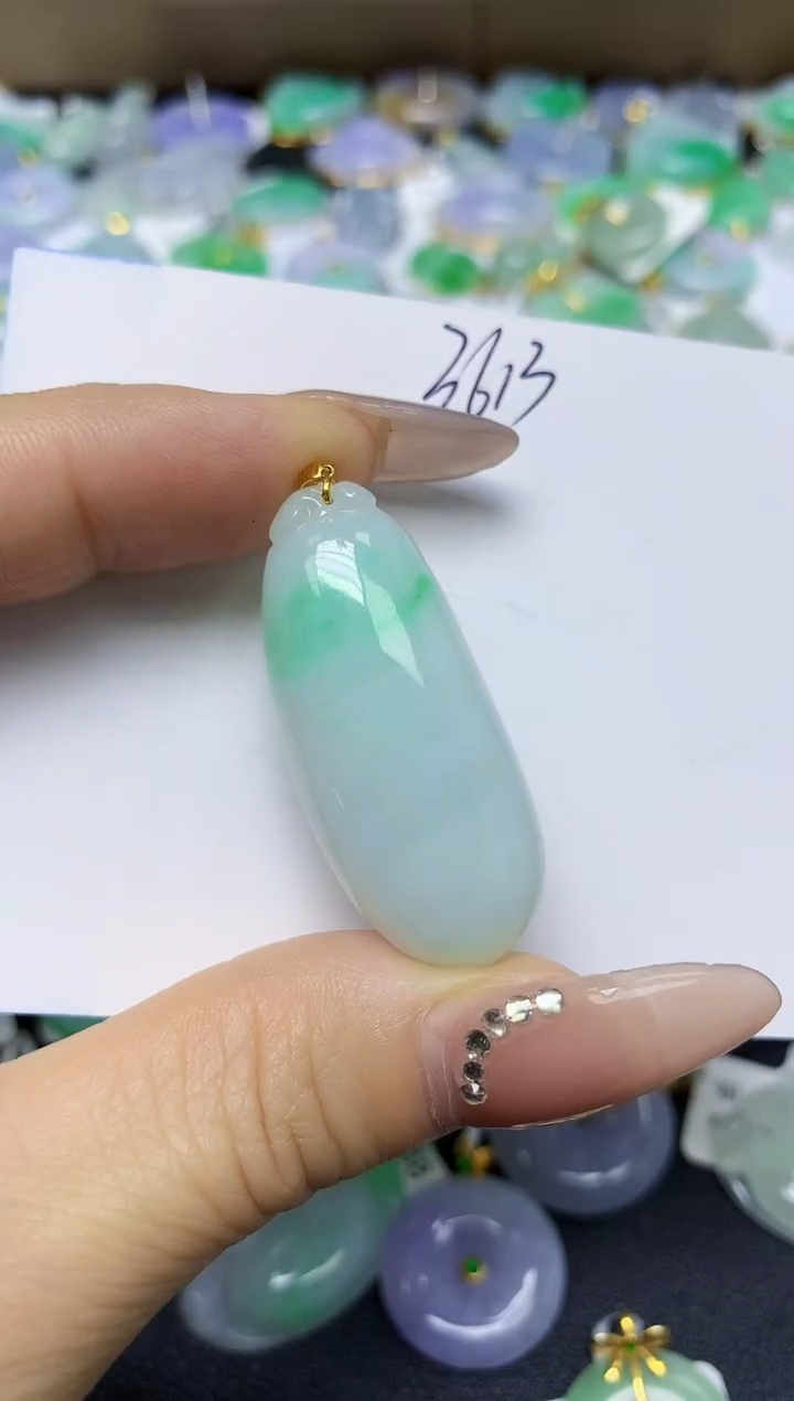 翡翠未镶嵌颈饰 天然缅甸翡翠A货