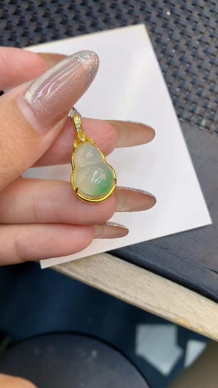 颈饰未镶嵌翡翠1