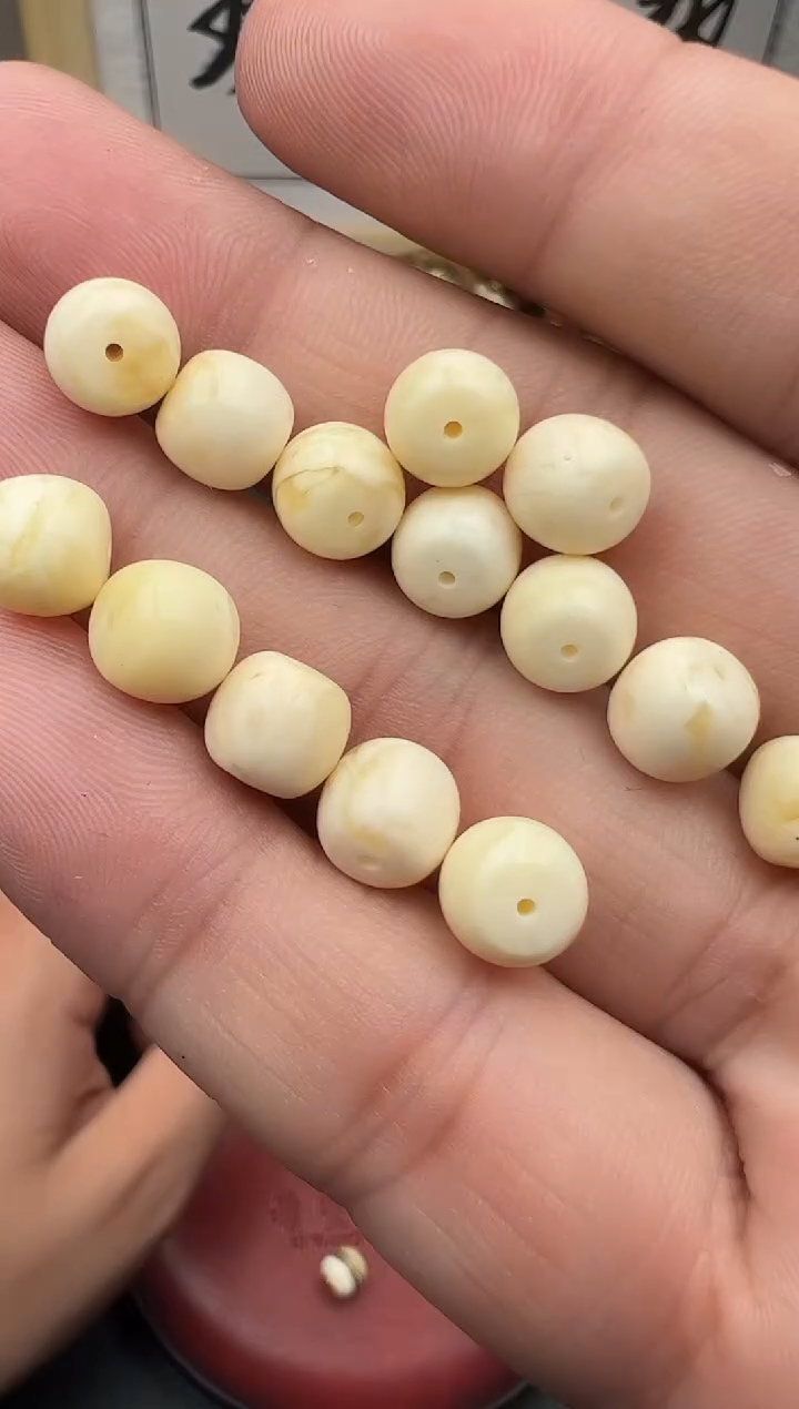 裸石蜜蜡未镶嵌蜜蜡珠子