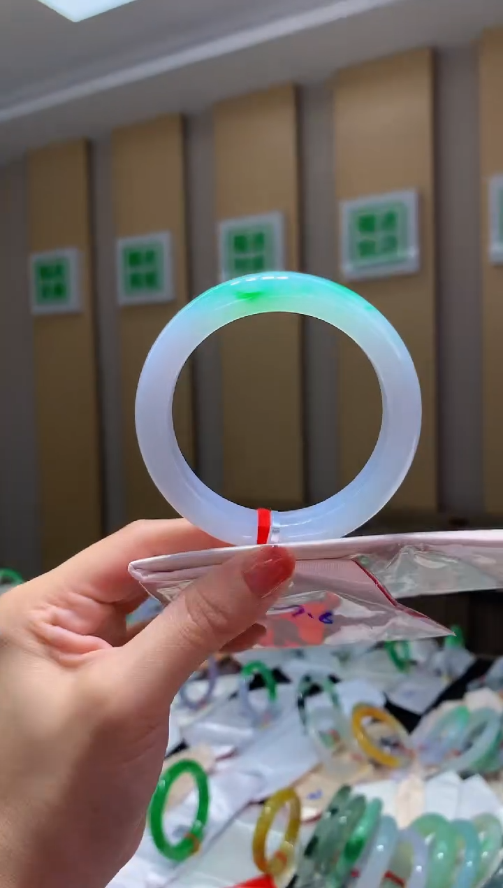 未镶嵌手镯翡翠-C90 圈口59.7 全款48万 定金2万