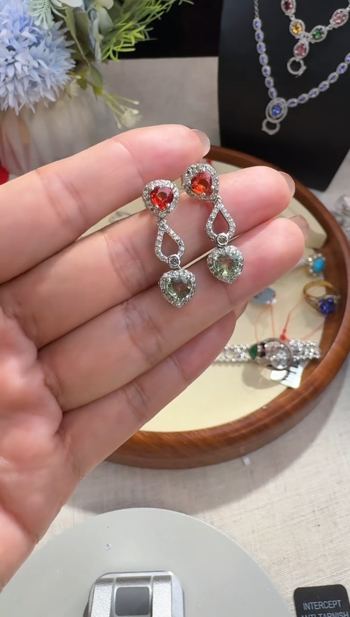 【闪购商品】蓝宝石耳饰银S925镶嵌耳饰