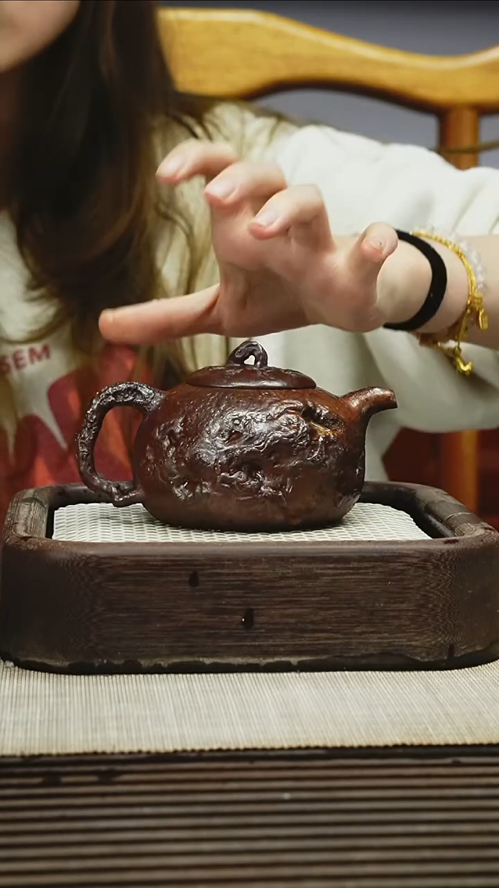 茶壶紫砂300CC  