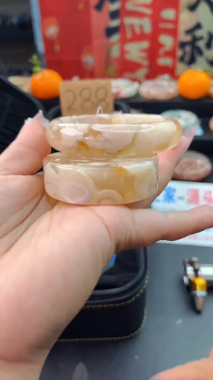 【闪购商品】石英质玉手镯未镶嵌赠送镯心（58圈口）