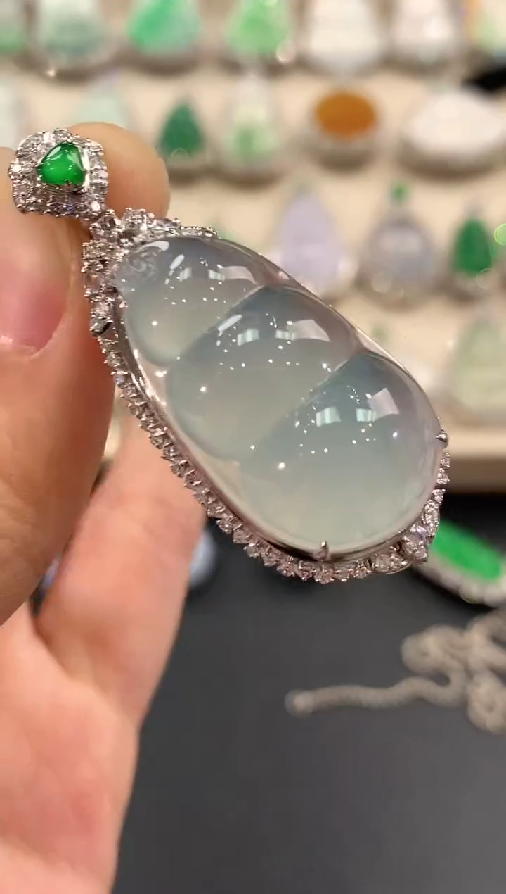 【闪购商品】翡翠吊坠(不含链)18K金镶嵌C121     