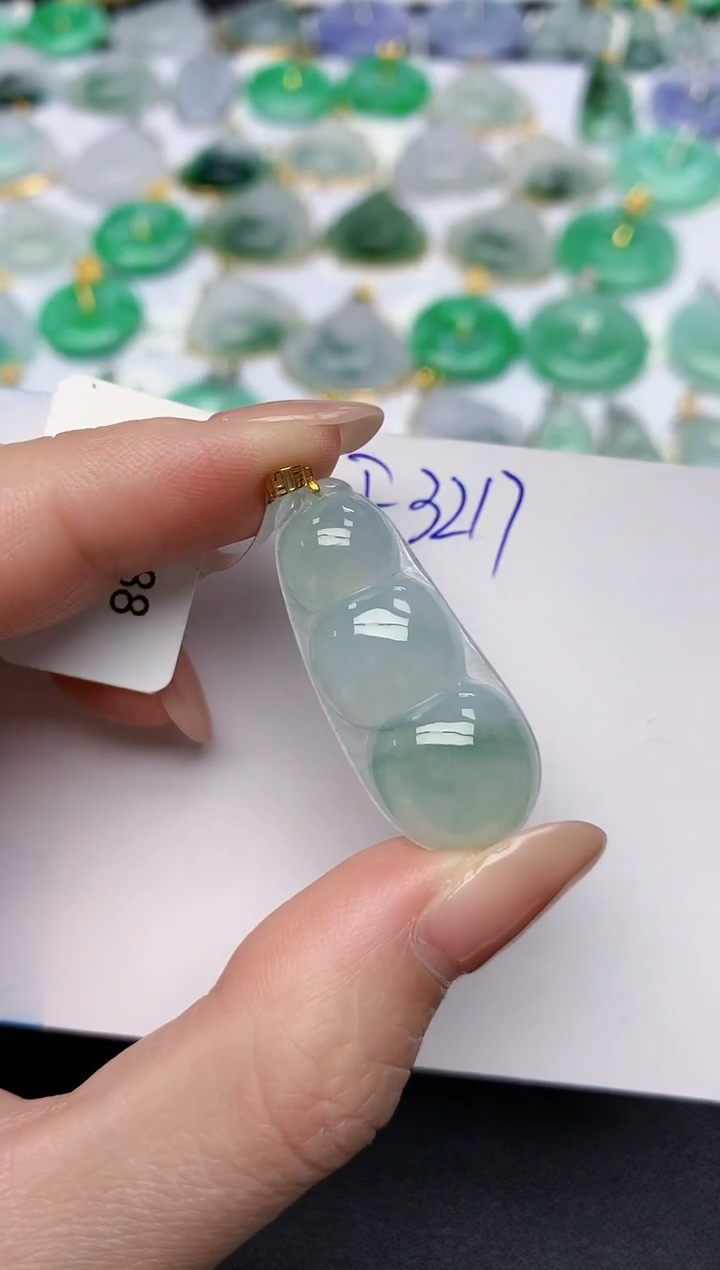 颈饰18K金镶嵌翡翠天然缅甸A货翡翠百元以上9元证书费自理