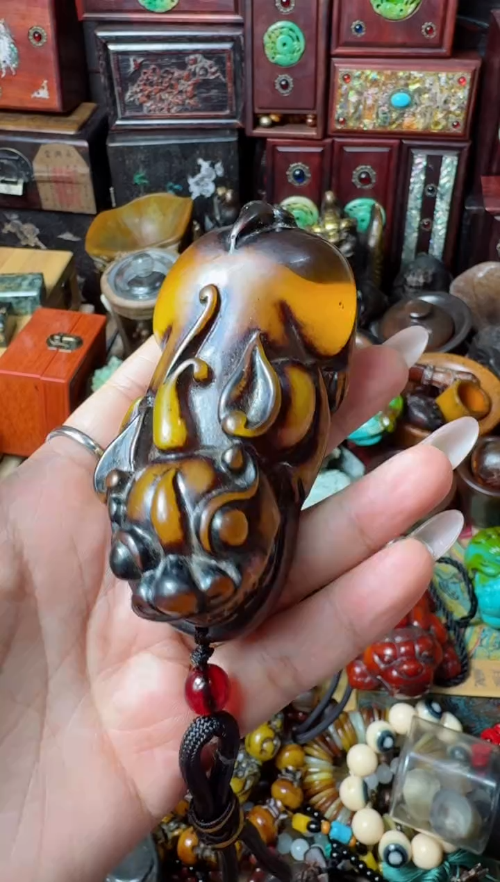 【闪购商品】蜜蜡裸石未镶嵌主播推荐：一物一拍，讲解为准！