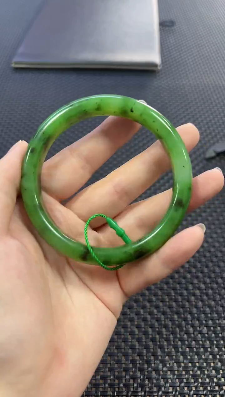 和田玉手镯未镶嵌（多样性发一件）圈口约62 Z0419